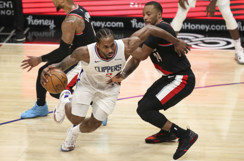 相比之下 相比之下